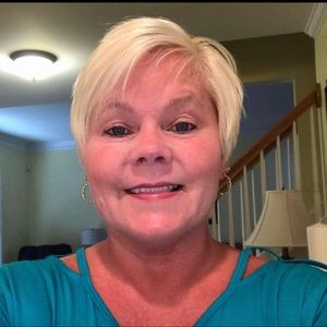 Meet your Posher, Connie